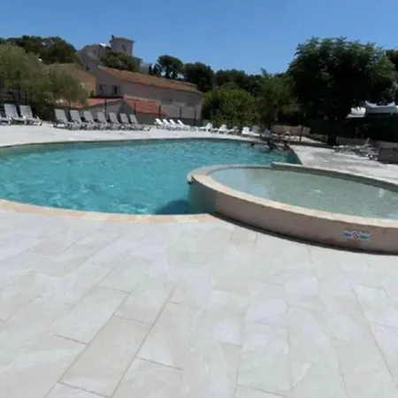 Mobil-home 4 Personnes *